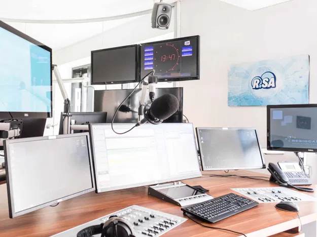 R.SA Das Schnarchnasenradio